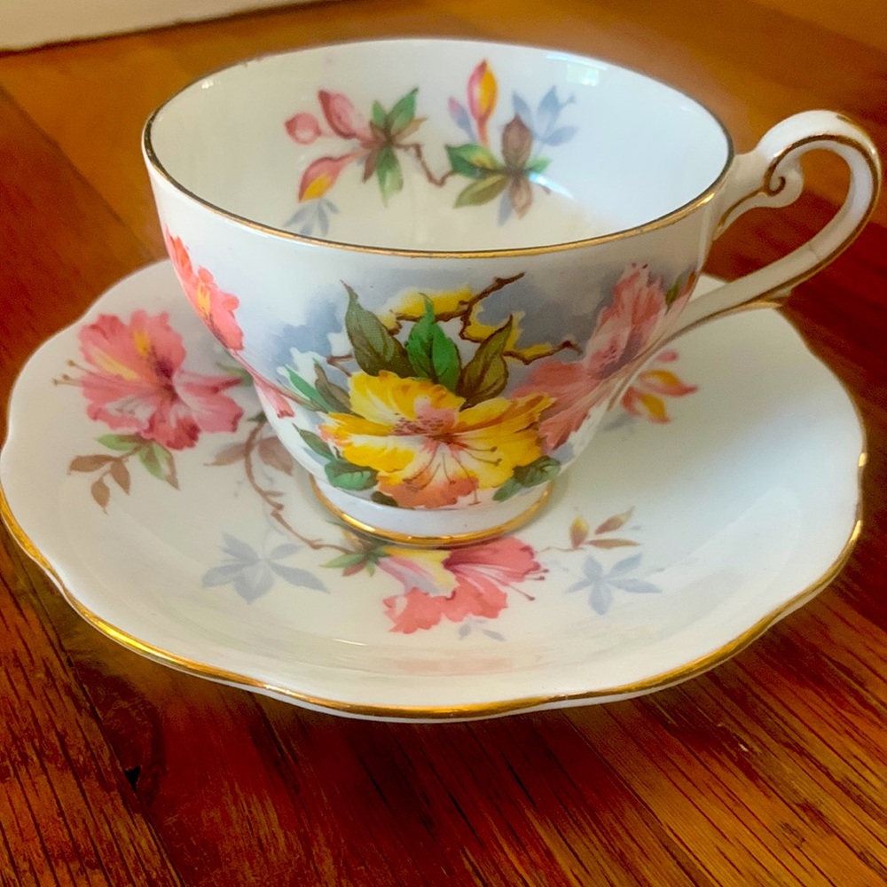 Royal standard fine bone china England